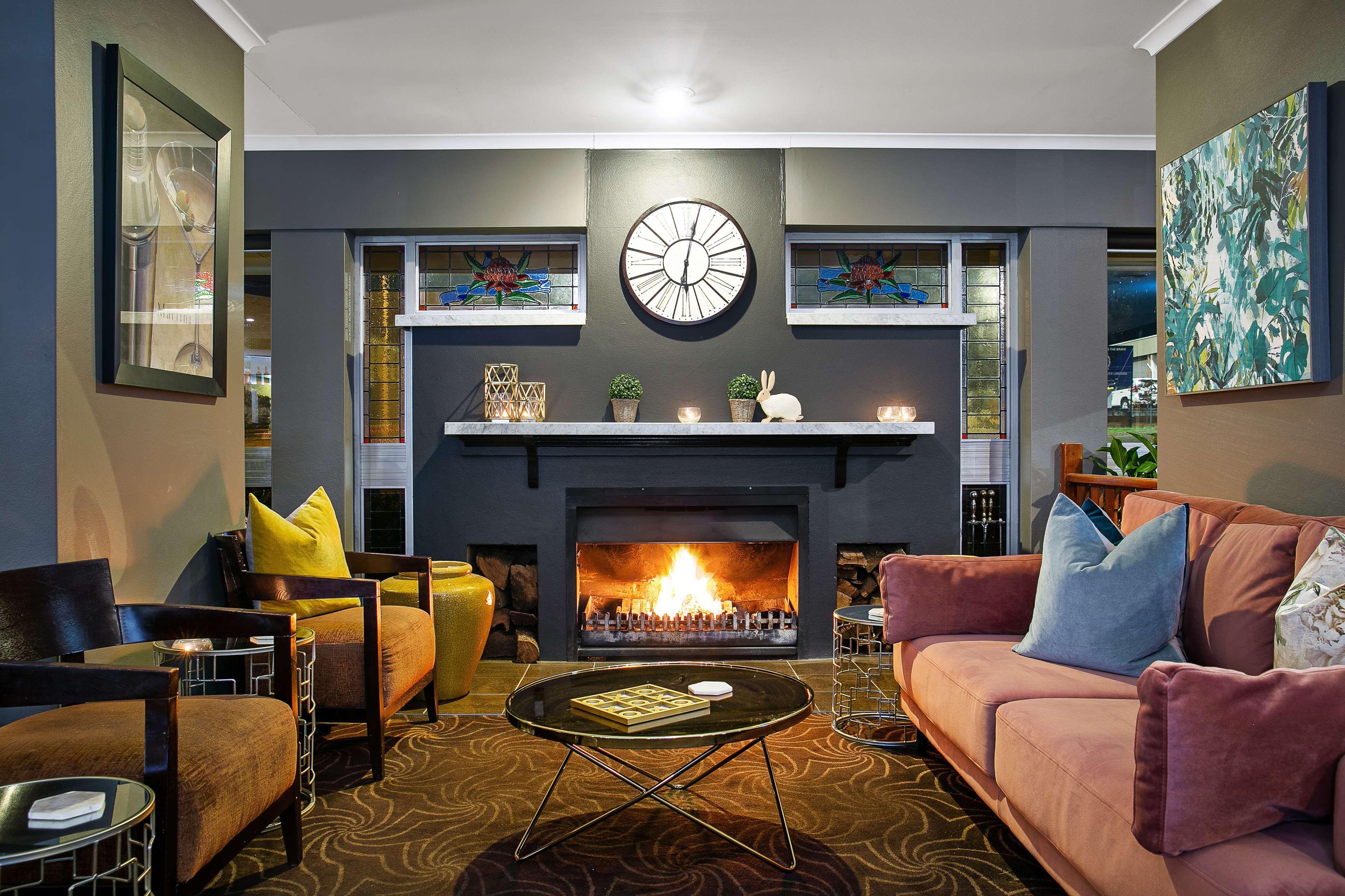 Best Western Sanctuary Inn Тамуърт Екстериор снимка