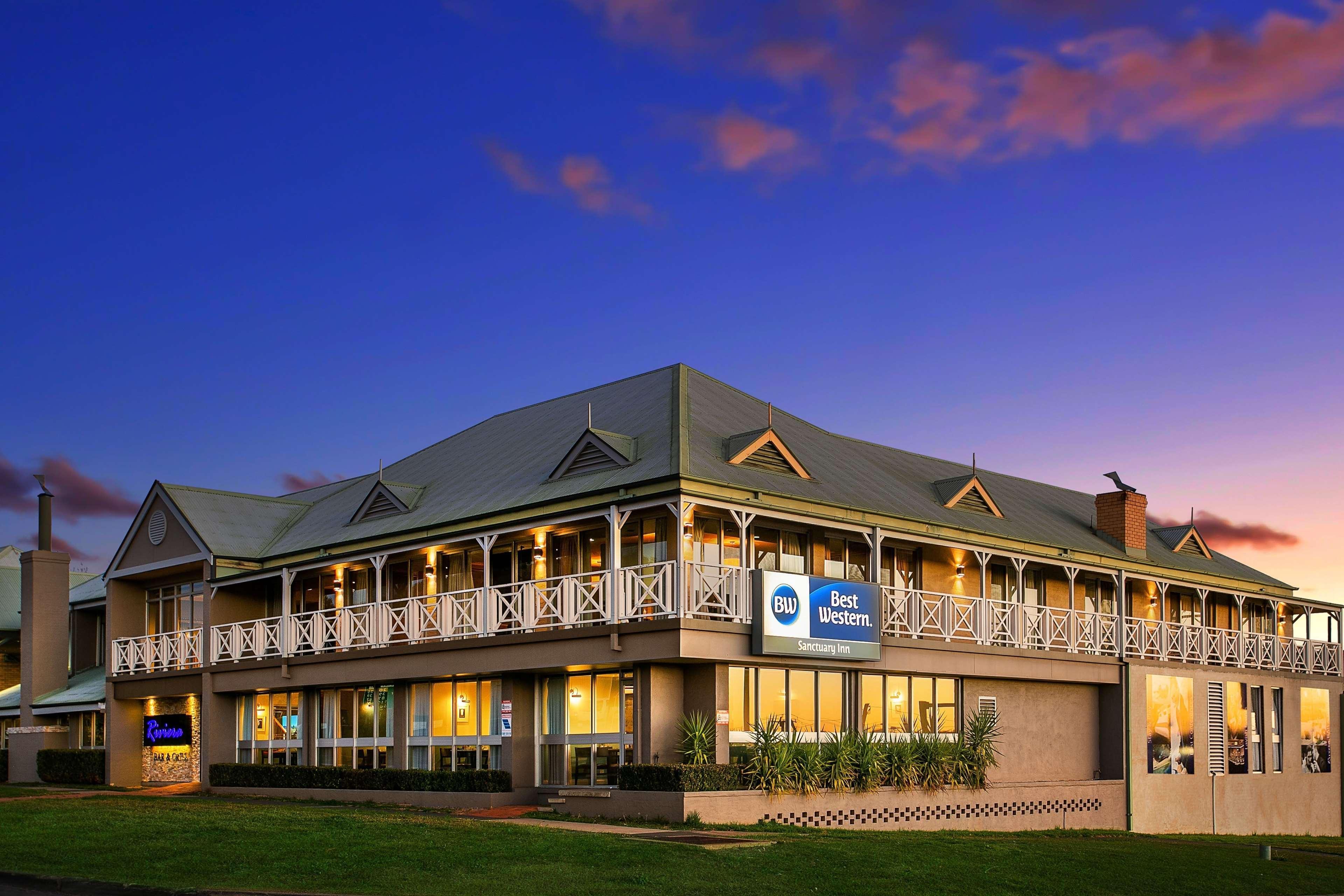 Best Western Sanctuary Inn Тамуърт Екстериор снимка