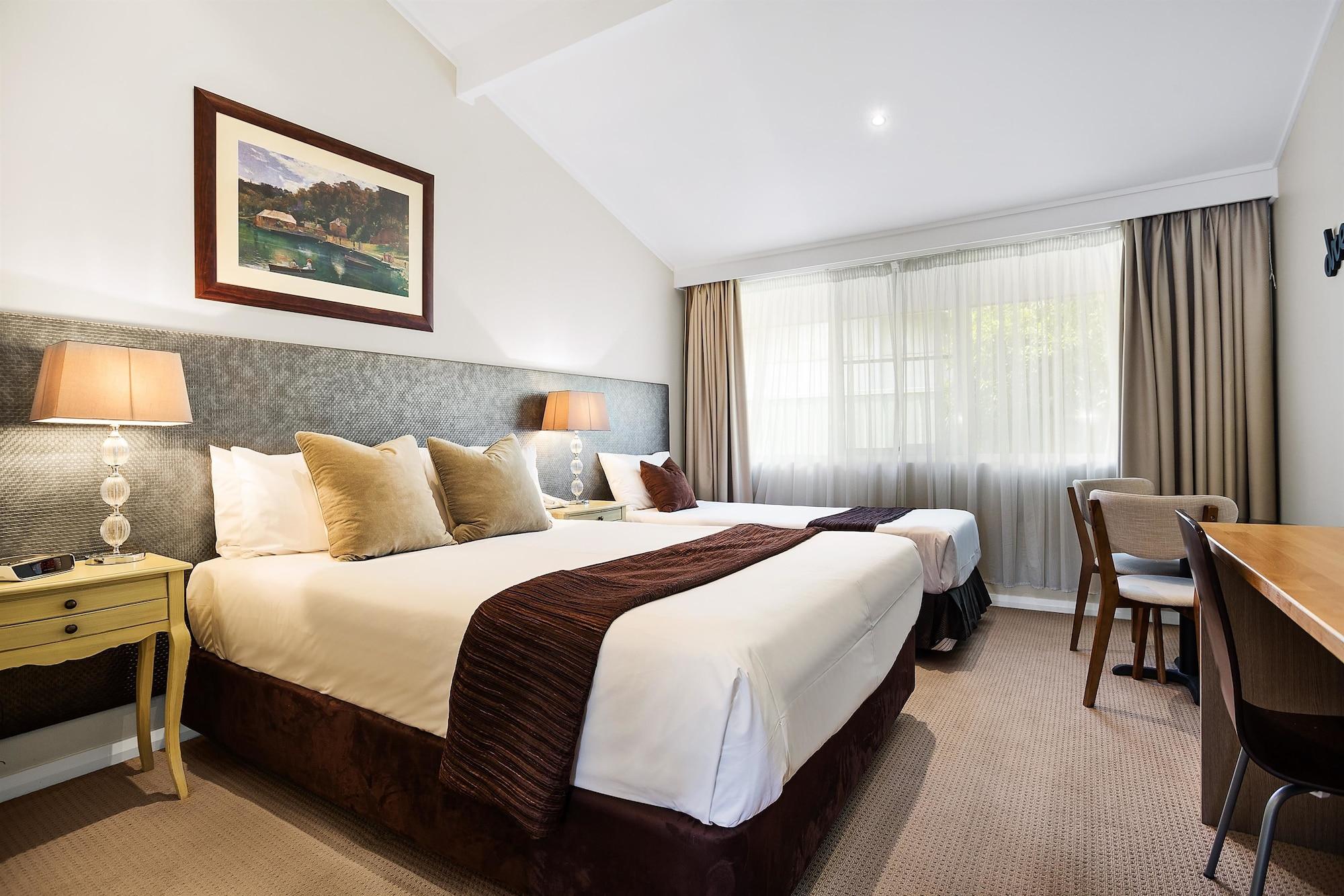 Best Western Sanctuary Inn Тамуърт Екстериор снимка